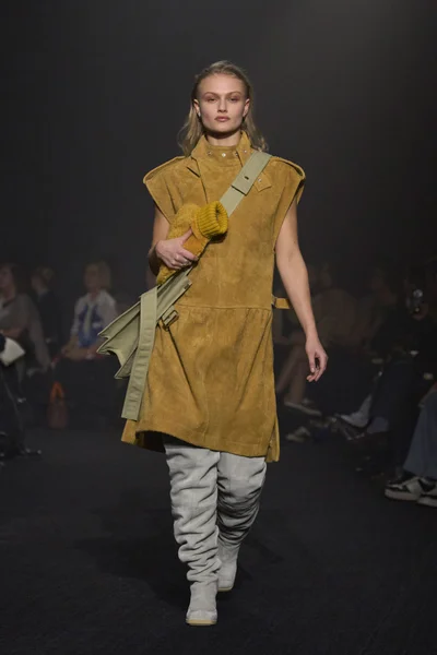 Look 20